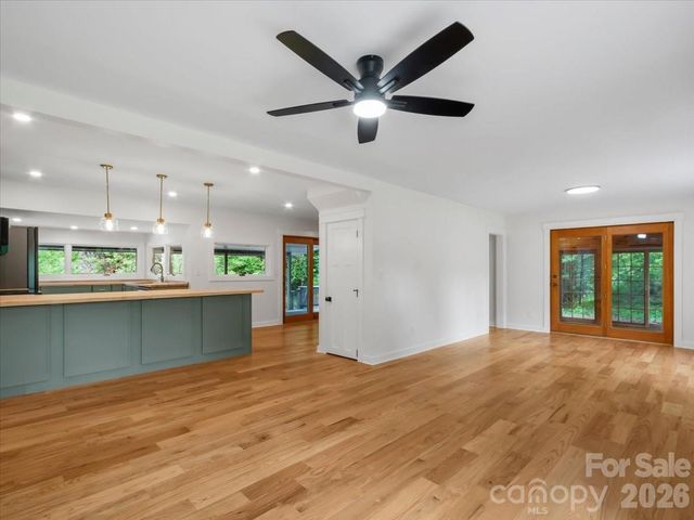 455 Rocky Springs Heights, Burnsville, NC 28714