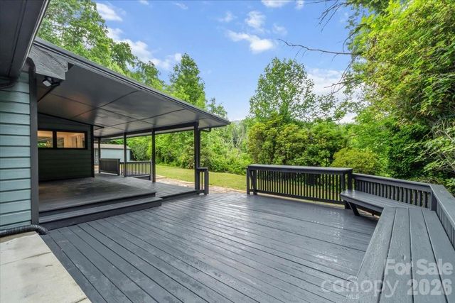 455 Rocky Springs Heights, Burnsville, NC 28714