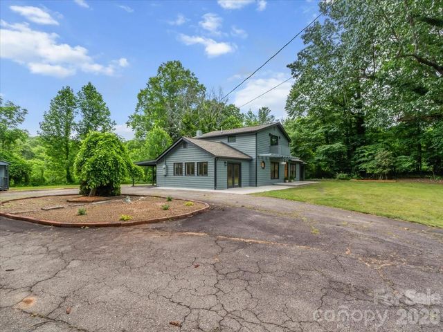 455 Rocky Springs Heights, Burnsville, NC 28714