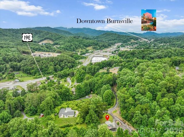455 Rocky Springs Heights, Burnsville, NC 28714