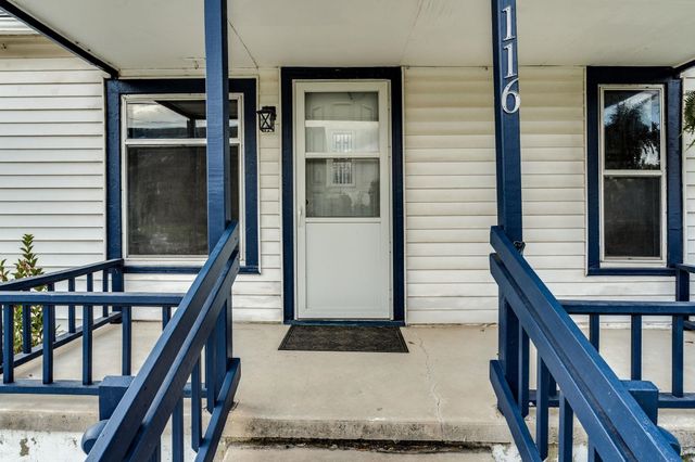 116 W 5th St, Valley Center, KS 67147