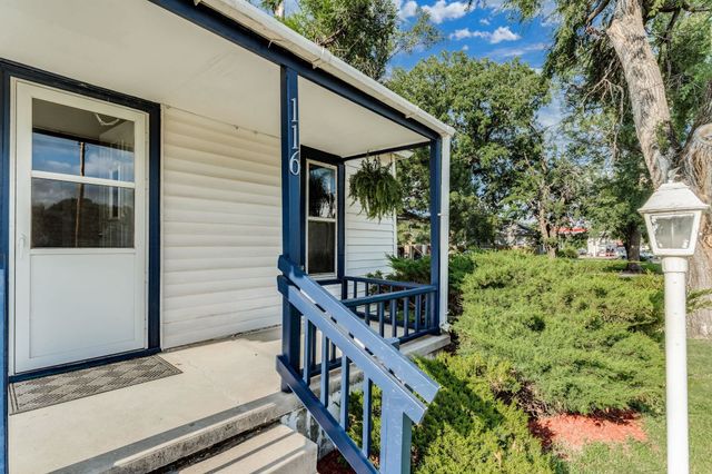 116 W 5th St, Valley Center, KS 67147