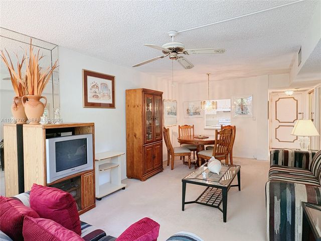 210 172nd St 333, Sunny Isles Beach, FL 33160