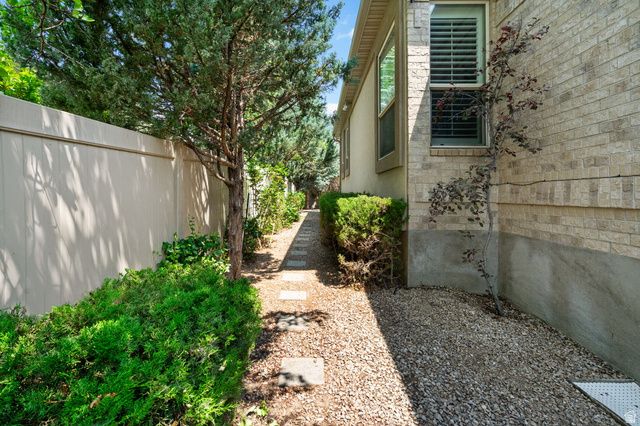 1653 E CRESCENT VIEW CIRCLE, Sandy, UT 84092