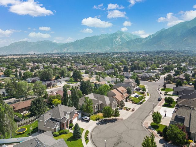 1653 E CRESCENT VIEW CIRCLE, Sandy, UT 84092