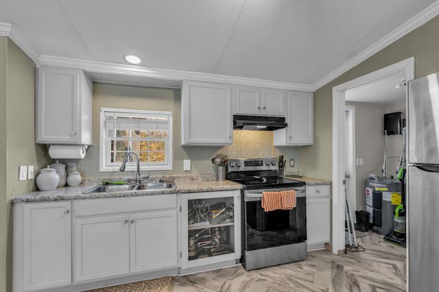 130 Sage Ln, Waynesboro, TN 38485