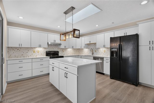33066 Cedar Branch Circle, North Ridgeville, OH 44039