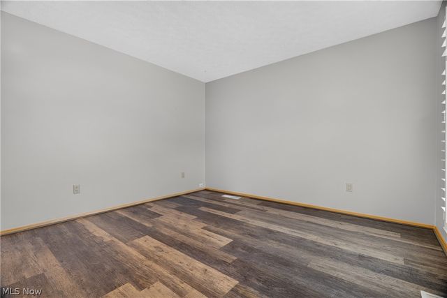 33066 Cedar Branch Circle, North Ridgeville, OH 44039