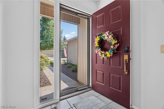 33066 Cedar Branch Circle, North Ridgeville, OH 44039