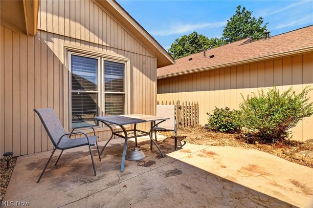 33066 Cedar Branch Circle, North Ridgeville, OH 44039