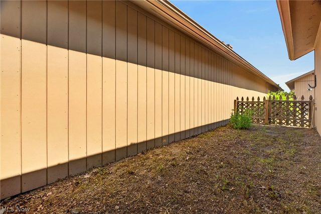 33066 Cedar Branch Circle, North Ridgeville, OH 44039
