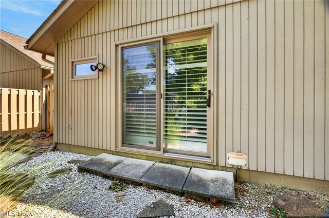 33066 Cedar Branch Circle, North Ridgeville, OH 44039