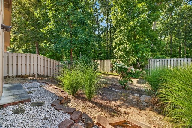 33066 Cedar Branch Circle, North Ridgeville, OH 44039