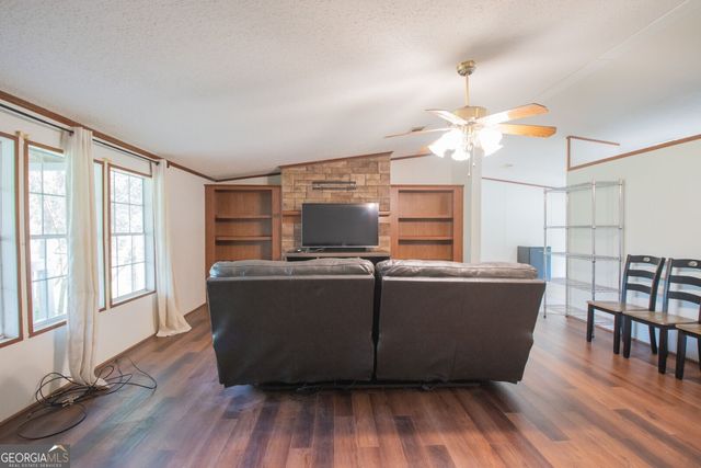 104 Cox Road, Kingsland, GA 31548