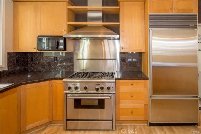 515 W Balboa, Newport Beach, CA 92661
