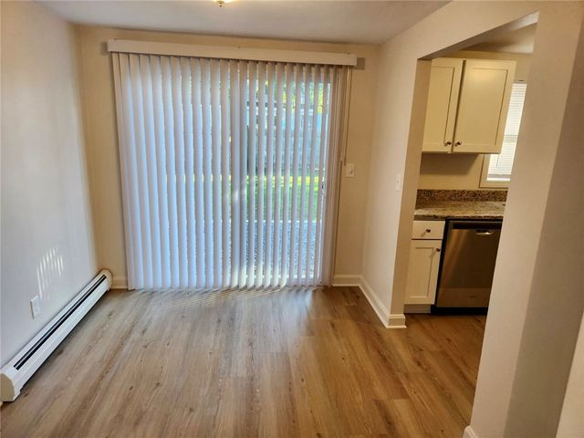 198 Gainesville Drive, Warwick, RI 02886