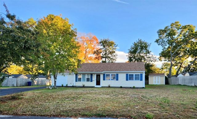198 Gainesville Drive, Warwick, RI 02886