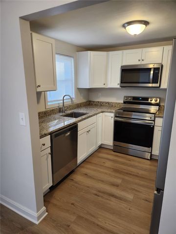 198 Gainesville Drive, Warwick, RI 02886