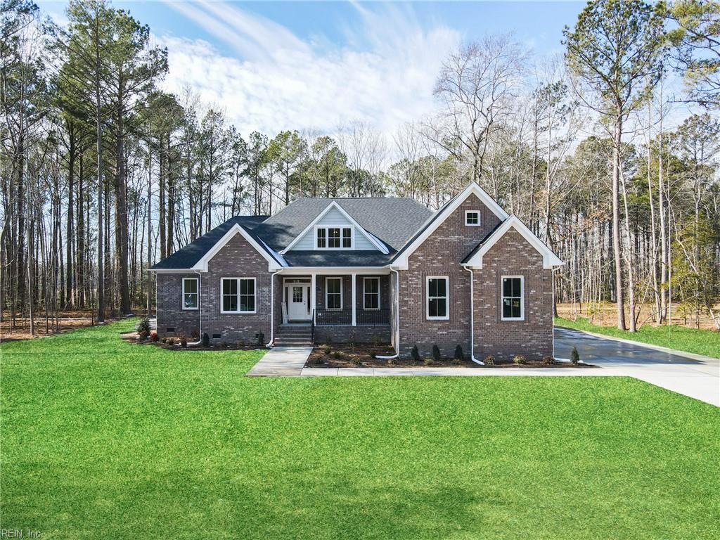 1312 Creekway DR, Smithfield, VA 23430