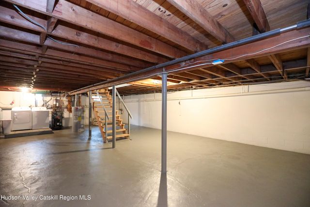 11 Mountain View Avenue, Saugerties, NY 12477