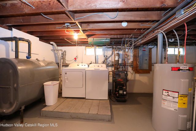 11 Mountain View Avenue, Saugerties, NY 12477