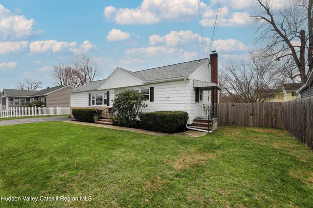 11 Mountain View Avenue, Saugerties, NY 12477