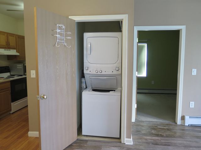 18 Harbor Ave Apt 212, Nashua, NH 03060