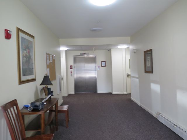 18 Harbor Ave Apt 212, Nashua, NH 03060