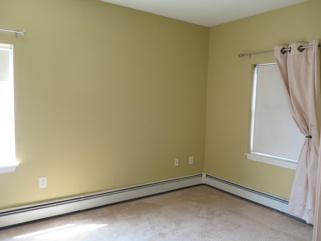 18 Harbor Ave Apt 212, Nashua, NH 03060