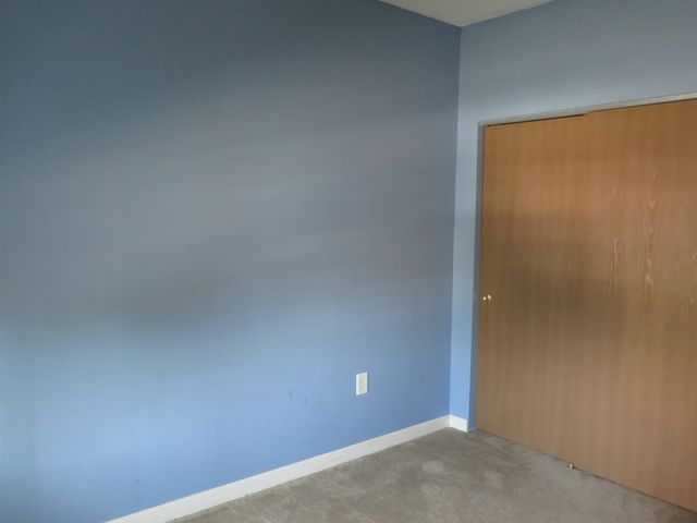 18 Harbor Ave Apt 212, Nashua, NH 03060