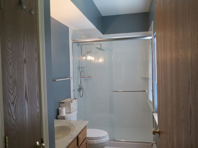 18 Harbor Ave Apt 212, Nashua, NH 03060