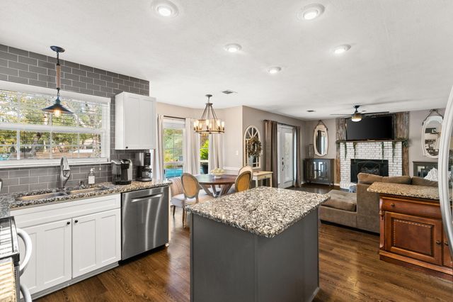 110 Rodney Drive, Freeport, FL 32439