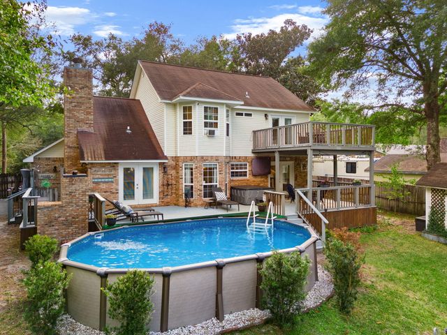 110 Rodney Drive, Freeport, FL 32439