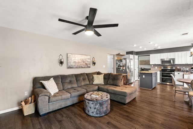 110 Rodney Drive, Freeport, FL 32439