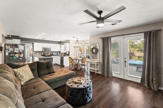 110 Rodney Drive, Freeport, FL 32439