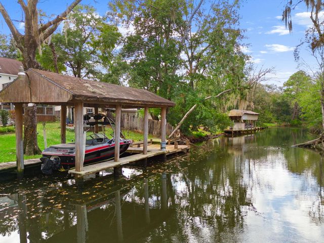 110 Rodney Drive, Freeport, FL 32439