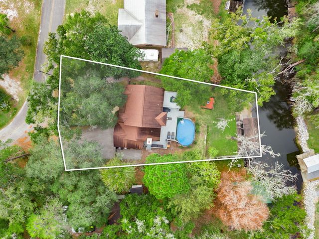 110 Rodney Drive, Freeport, FL 32439