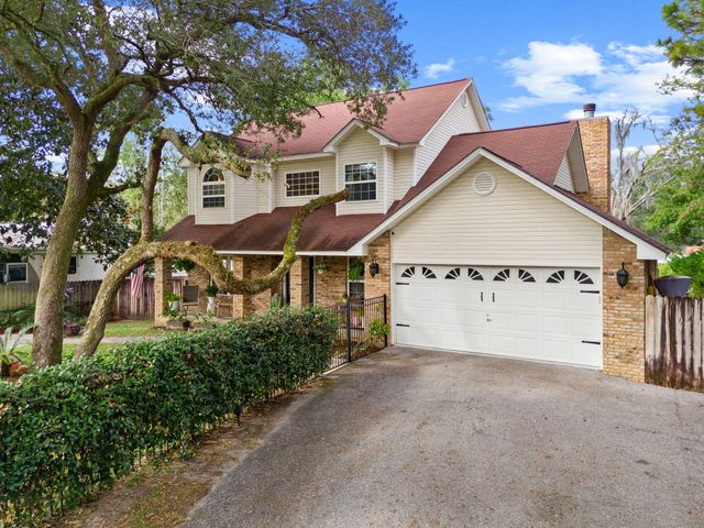 110 Rodney Drive, Freeport, FL 32439