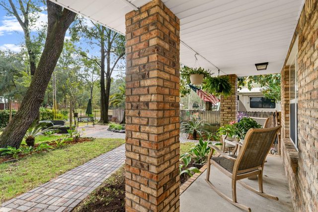 110 Rodney Drive, Freeport, FL 32439