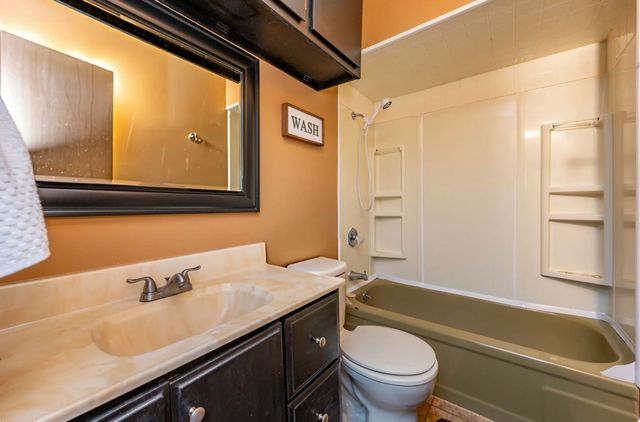 404 Titus Avenue, Des Moines, IA 50315