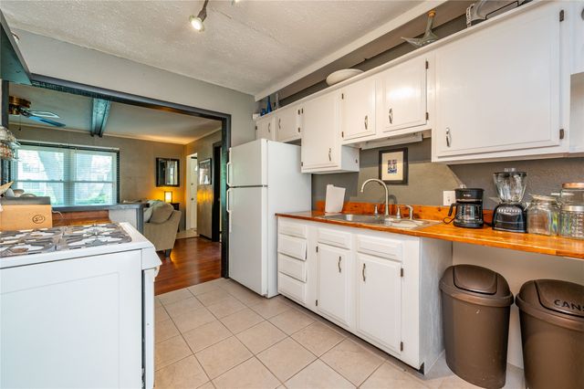 404 Titus Avenue, Des Moines, IA 50315
