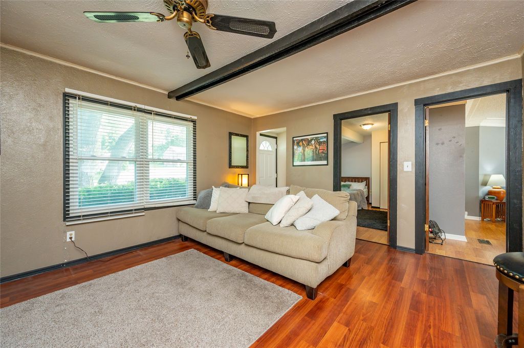 404 Titus Avenue, Des Moines, IA 50315