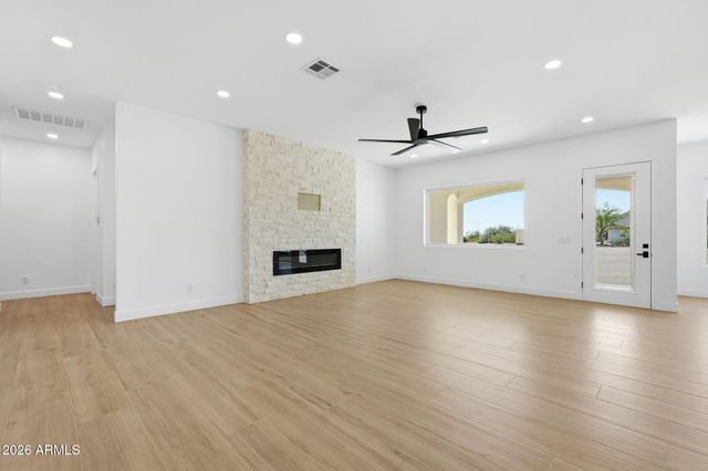 10246 E MCLELLAN Road, Mesa, AZ 85207