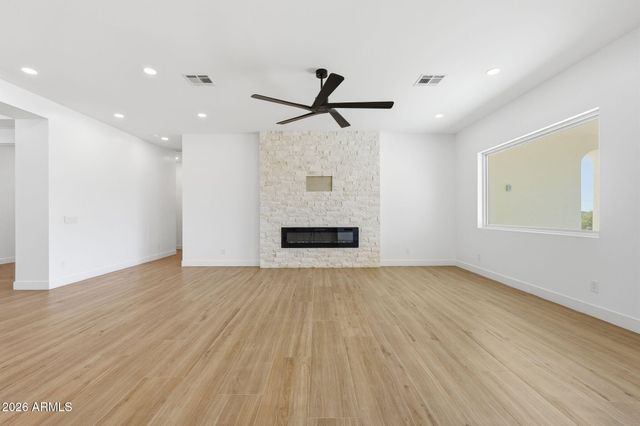 10246 E MCLELLAN Road, Mesa, AZ 85207