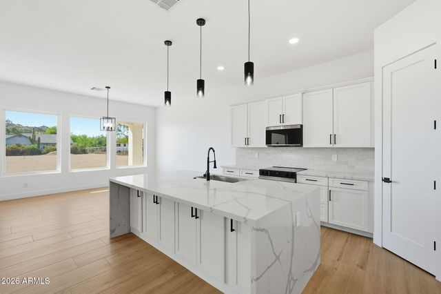 10246 E MCLELLAN Road, Mesa, AZ 85207