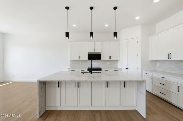 10246 E MCLELLAN Road, Mesa, AZ 85207