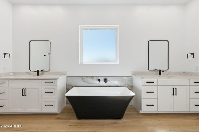 10246 E MCLELLAN Road, Mesa, AZ 85207