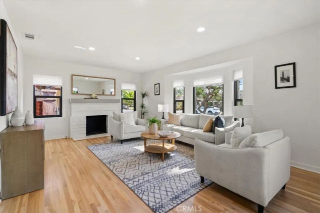 3893 Cherrywood, Los Angeles, CA 90008