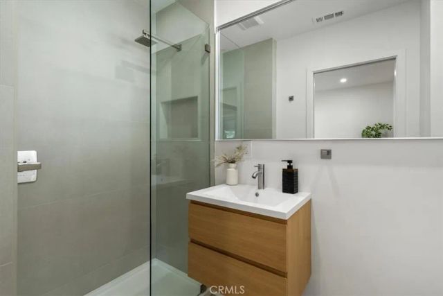 3893 Cherrywood, Los Angeles, CA 90008
