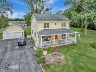 4S069 Barclay Road, Naperville, IL 60563